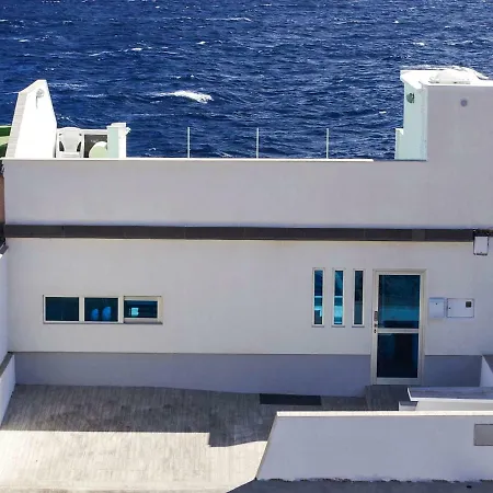 Albatros The Real First Line De Mar
